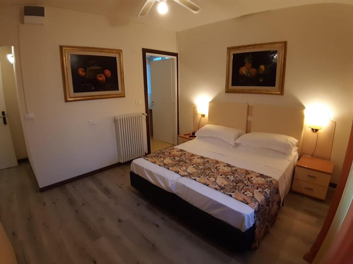 Hotel San Marco Гарда Екстериор снимка