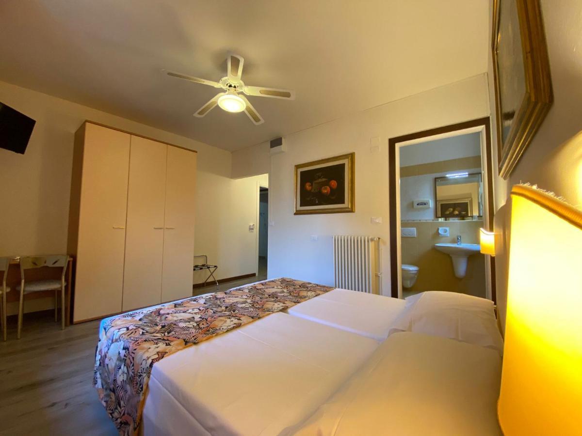 Hotel San Marco Гарда Екстериор снимка