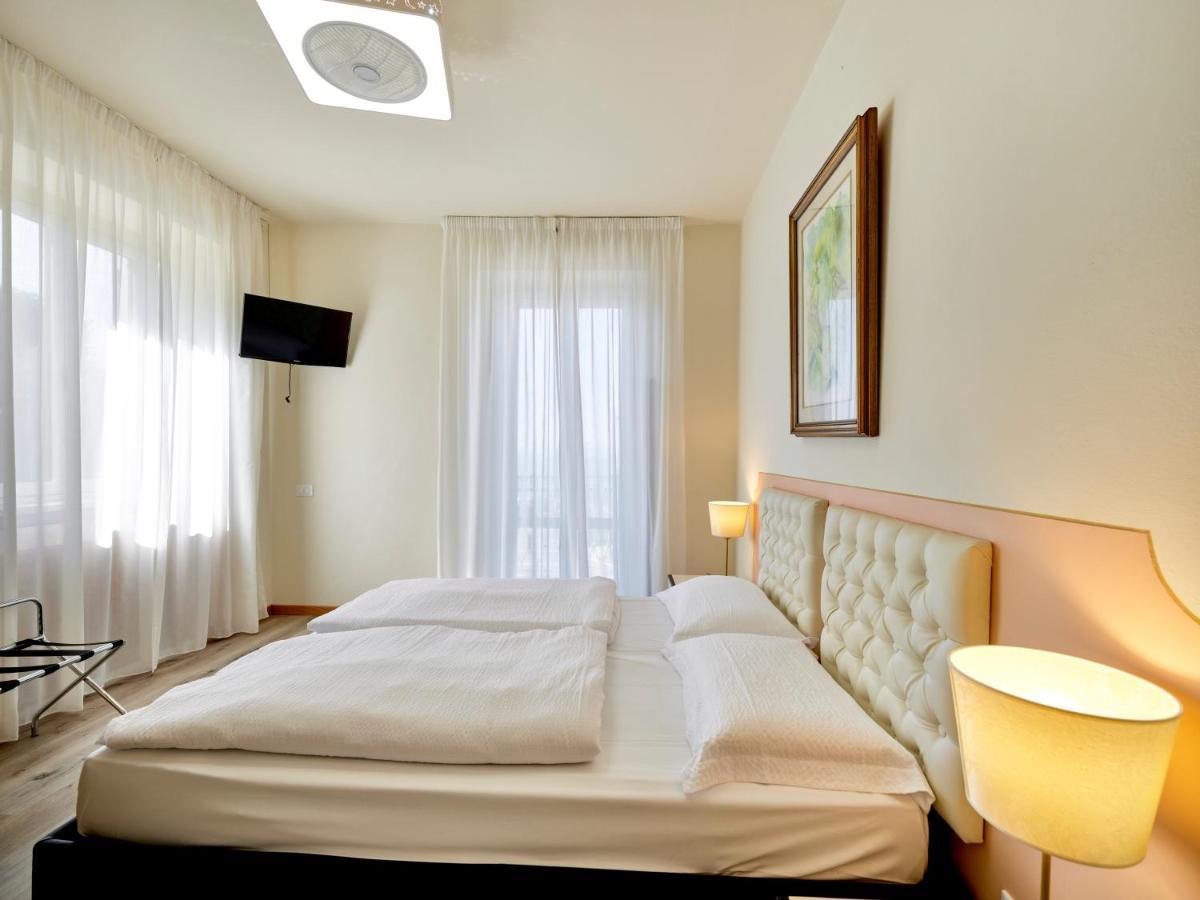 Hotel San Marco Гарда Екстериор снимка